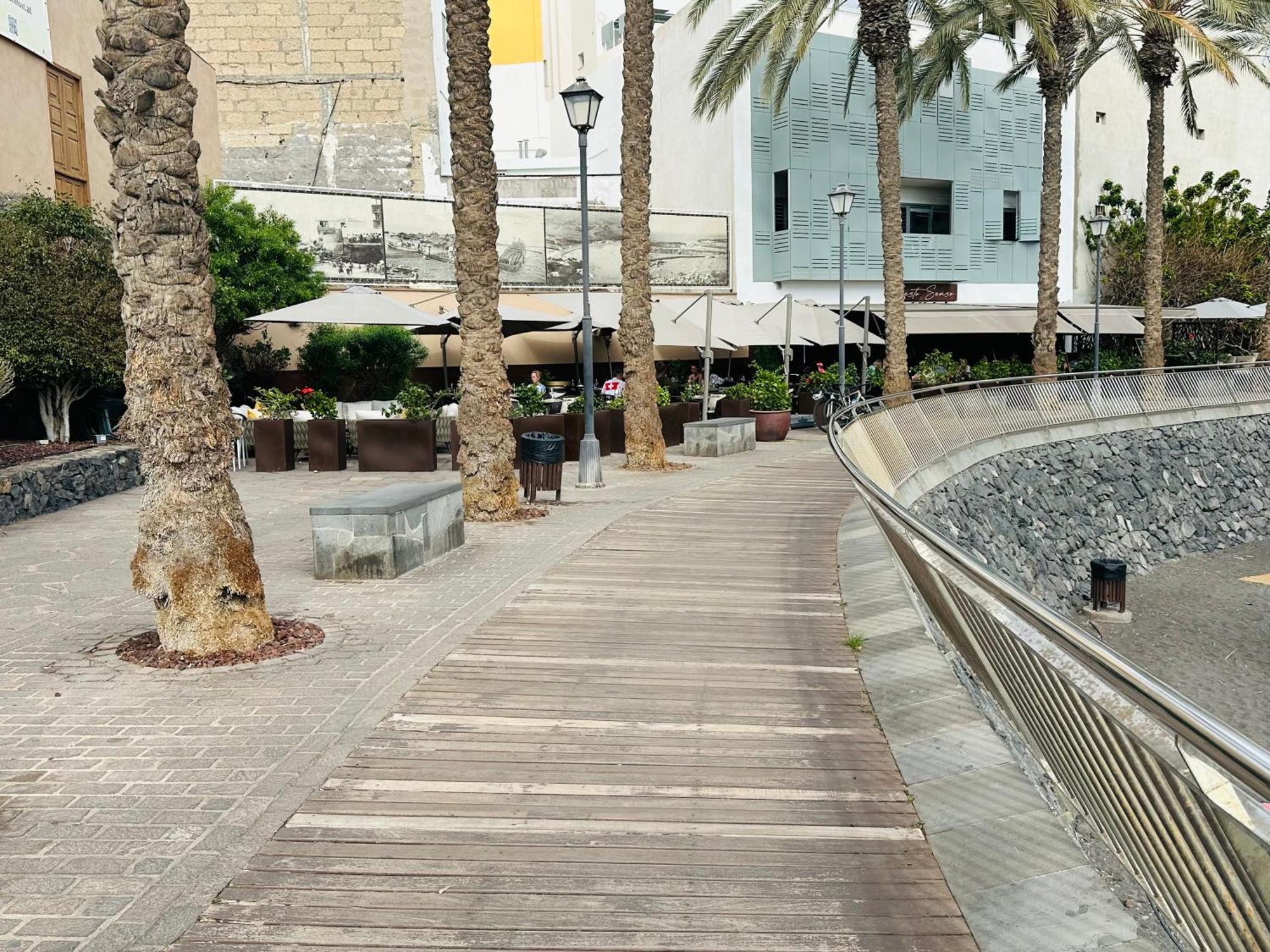 Apartamento Brisas Del Sur - Oasis Tenerife Sur Плая де Сан Хуан Екстериор снимка