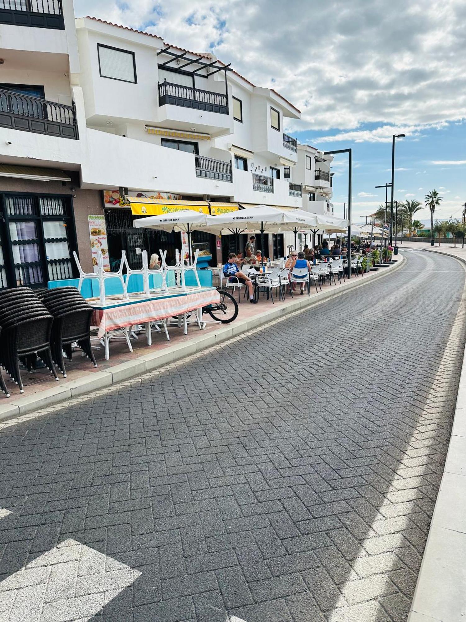Apartamento Brisas Del Sur - Oasis Tenerife Sur Плая де Сан Хуан Екстериор снимка