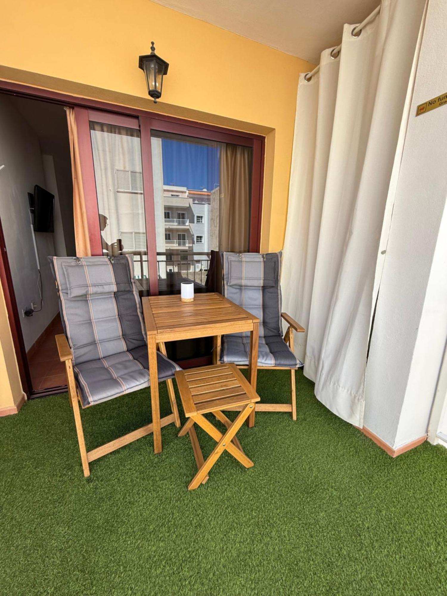 Apartamento Brisas Del Sur - Oasis Tenerife Sur Плая де Сан Хуан Екстериор снимка
